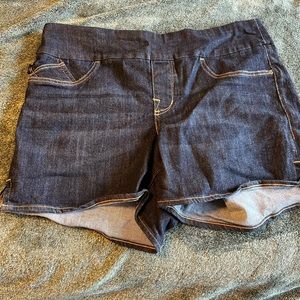 Rock and Republic Pull-on Shorts.